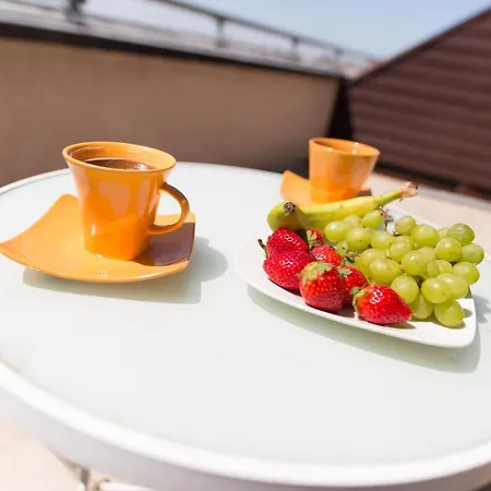 Skyview Apartment *